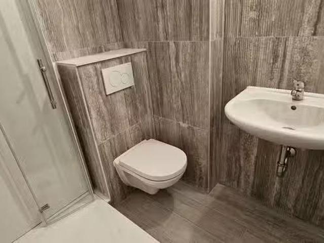 6 Zimmer 136 m² 700 € Kaltmiete Wohnungen in Bad Mergenth.