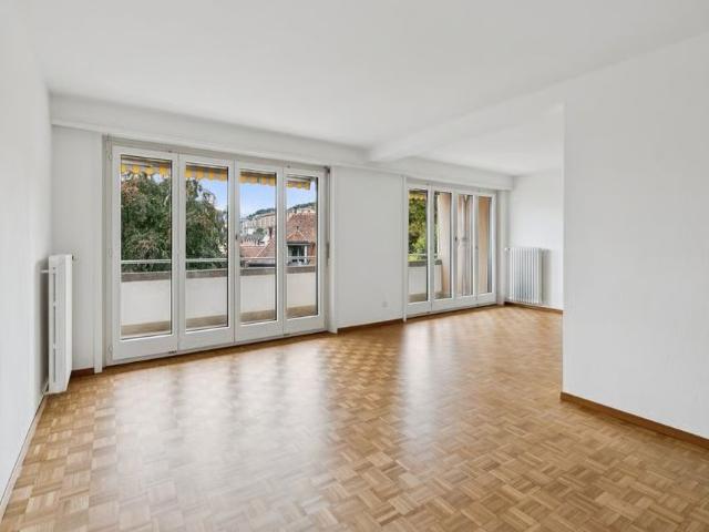 6 Zimmer, 136 m², 2. Stock