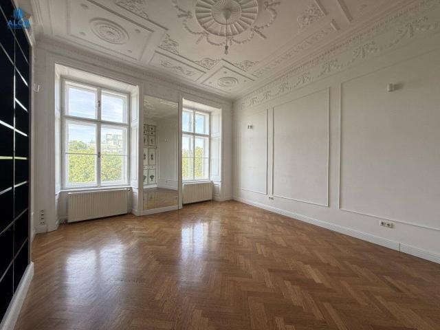 NEU* 6 Zimmer | 162 m² Wohnung oder Büro | Kärntner Straße | Stuckdecken | Lift im Haus | AUCH ALS BÜRO NUTZBAR | AB SOFORT