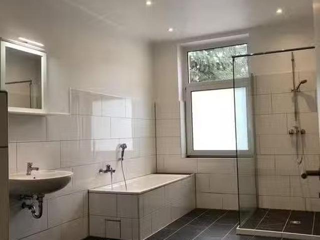6 Zimmer 180 m² 1.314 € Kaltmiete Wohnungen in Wilhelmsha.