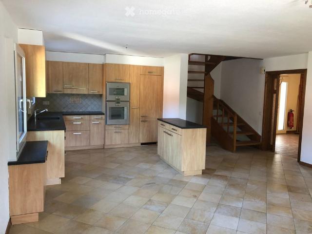 6 Zimmer, 200 m²