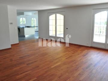6 Zimmer, 237 m², EG
