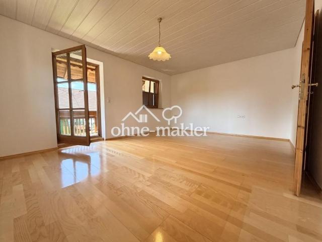 6 Zimmer Doppelhaushälfte mit Garten, Südbalkon und Garage in Germaringen
