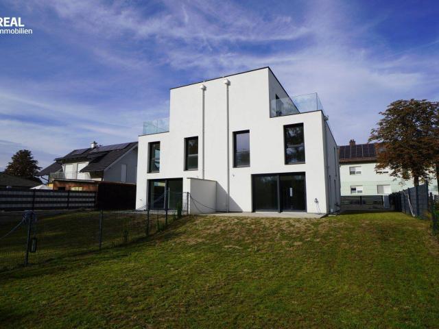 6 Zimmer Doppelhaushälften, exklusive Ausstattung, Eigengärten und Photovoltaikanlage
