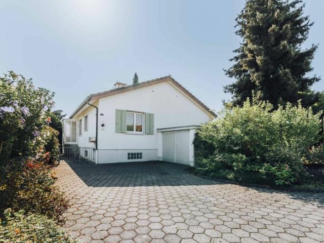 6 Zimmer Einfamilienhaus mit Garten und vielseitigem Gestaltungspotenzial