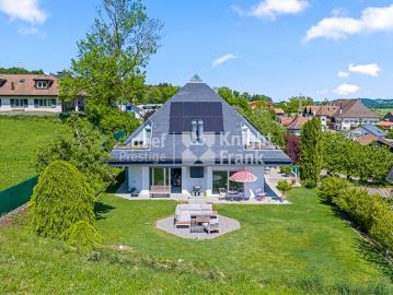 6 Zimmer freistehende Villa mit atemberaubender Aussicht zum Verkauf in Lossy