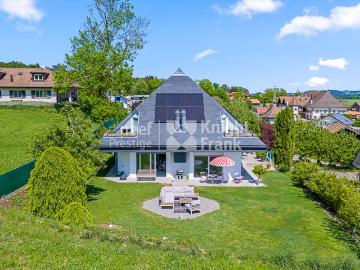 6 Zimmer freistehende Villa mit atemberaubender Aussicht zum Verkauf in Lossy