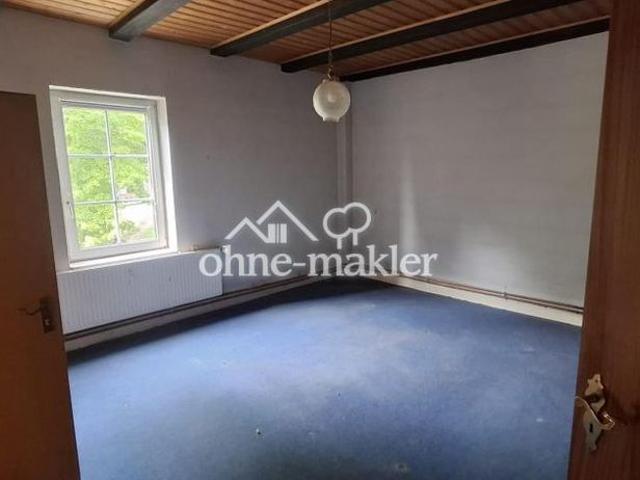 6 Zimmer Maisonette mit Dachterrasse für Selbstgestalter in Siebenbäumen