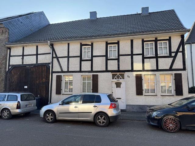 6 Zimmer Reihenmittelhaus in Kerpen mit 140 m² Wohnfläche