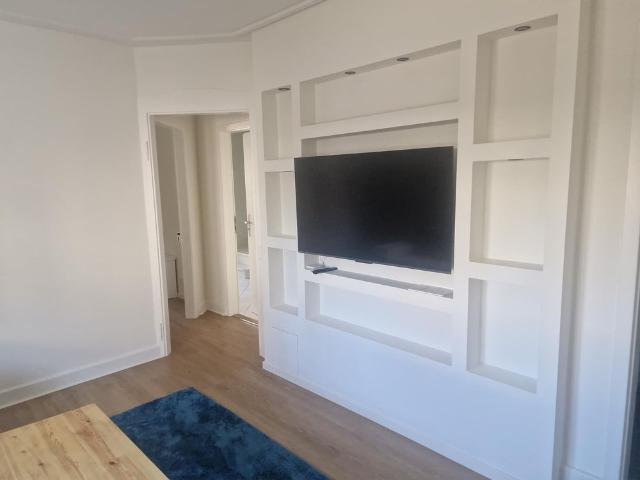6 Zimmerhaus mit 3 Küchen zu vermieten, ideal zum Wohnen und Arbeiten