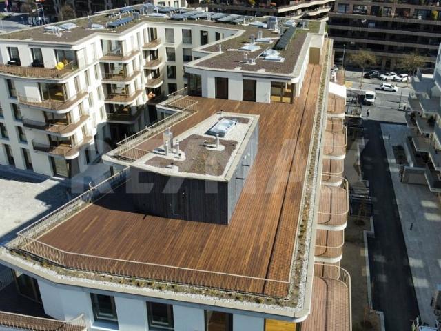 6½ Zimmerwohnung im Dachgeschoss, mit 400m² Terrasse