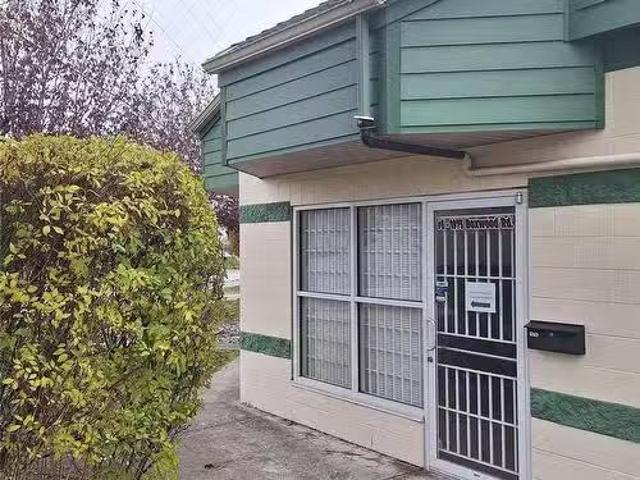 6 1975 Boxwood Rd, Nanaimo, BC, V9S 5X9 investment for lease.