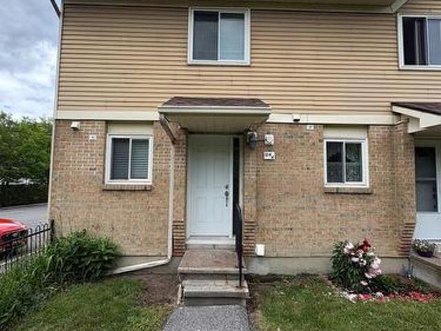6 104 Valley Stream Drive, Ottawa, ON, K2H 9E1 townhouse for lease | Listing ID X13466 | Royal LePage