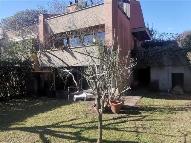 6 1/2 Zimmer Villetta mit Garten