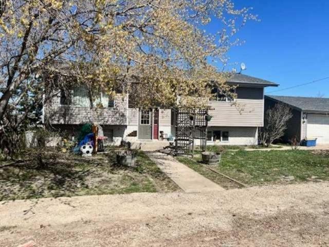 6 1 Avenue, Round Hill, AB, T0B 3Z0 house for sale | Listing ID A2338 | Royal LePage