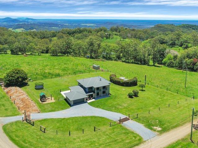 6.27 Acres LIFESTYLE BLOCK Coastal views WATER Double Story Quality Home