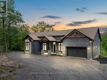6 4805 Muskoka District 169 Road, Muskoka Lakes, ON, P0C 1H0 house for sale | Listing ID X12909 | Royal LePage