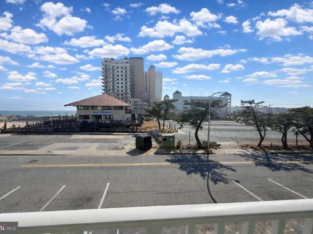 6 50Th Street # 8