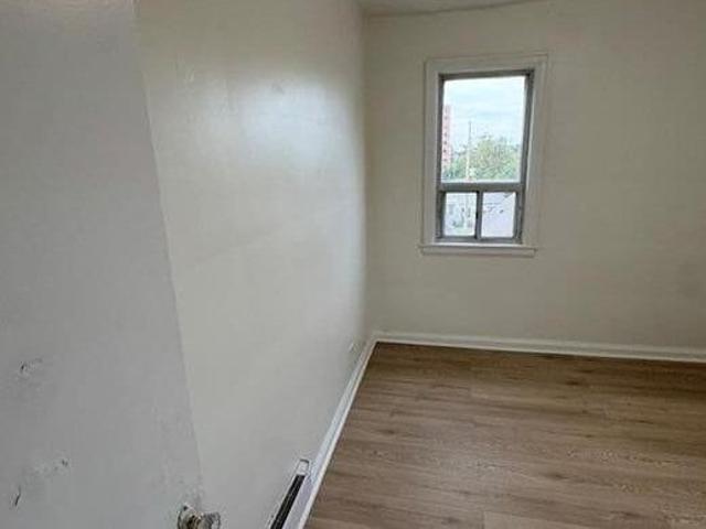 6 51 King Street E, Hamilton