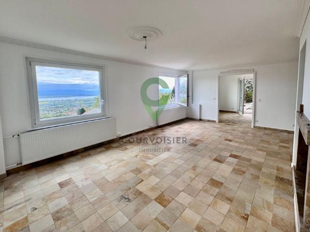 6.5 single family home with breathtaking views near Genolier