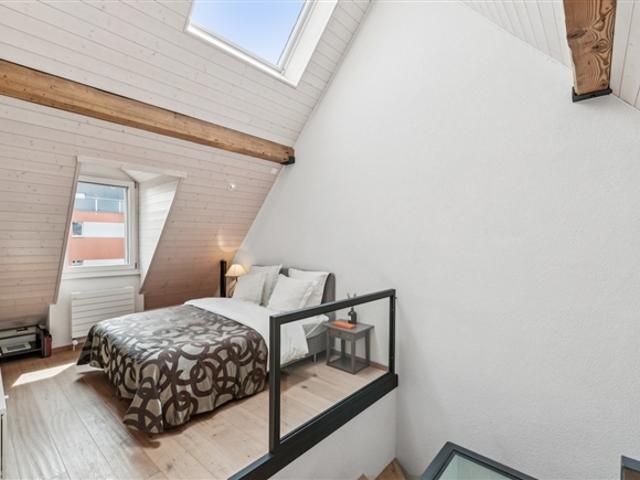 Villa mit grosszügigen Volumen und bewahrter Privatsphäre im Herzen von Yverdon