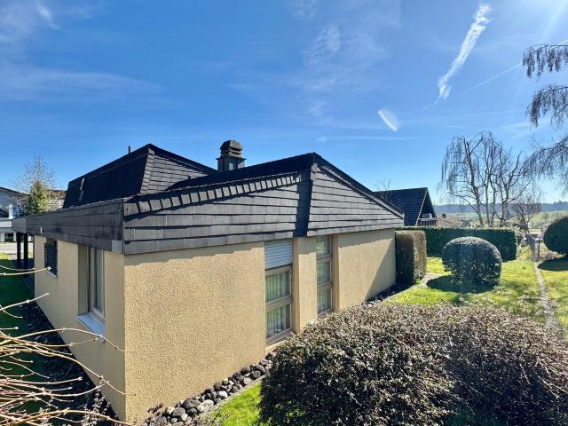 6.5 Zimmer Bungalow sonnig, grosser Garten