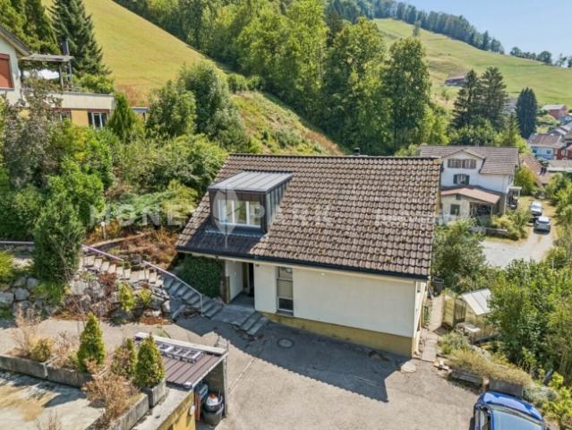 6.5 Zimmer Einfamilienhaus mit Aussicht und Gestaltungspotenzial