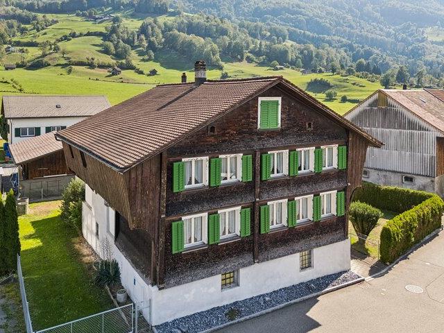 6.5 ZIMMER EINFAMILIENHAUS MIT BLICK AUF DIE ST. GALLER BERGE