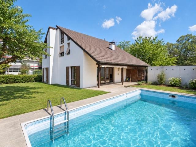6.5 Zimmer Einfamilienhaus mit Garten und Pool