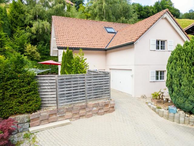 6.5 Zimmer Einfamilienhaus mit grossem Platzangebot in Plasselb