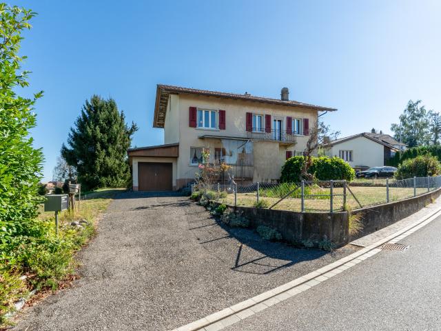 6.5 Zimmer Einfamilienhaus mit grosser Gartenfläche und Raum für Ideen