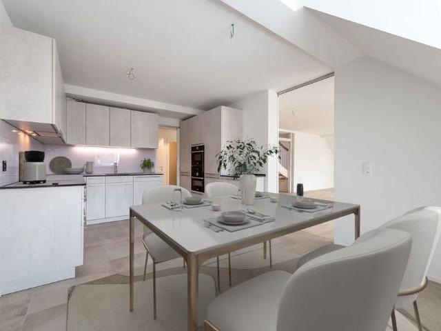 6.5 Zimmer, 152 m², 3. Stock