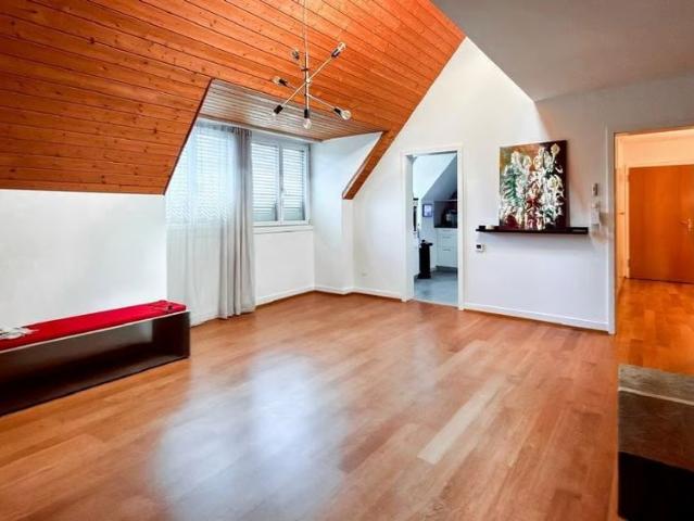 6.5 Zimmer, 192 m², 2. Stock