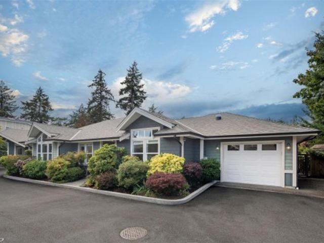 6 707 Greenlea Dr, Saanich, BC, V8Z 3E7 house for sale | Listing ID 1048 | Royal LePage