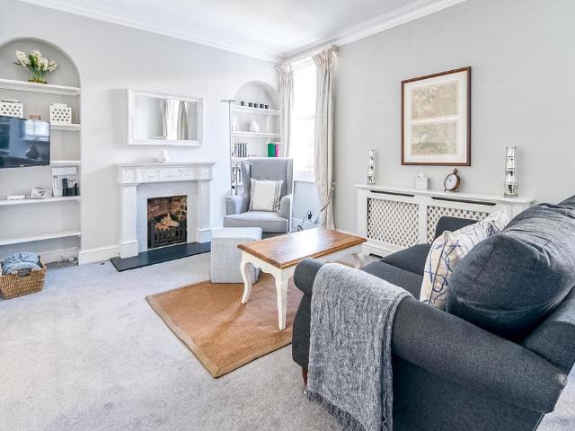 6 7 Carmel Court, London, W8 4LU, United Kingdom | 2 bed apartment for rent #112808778 | Rentberry