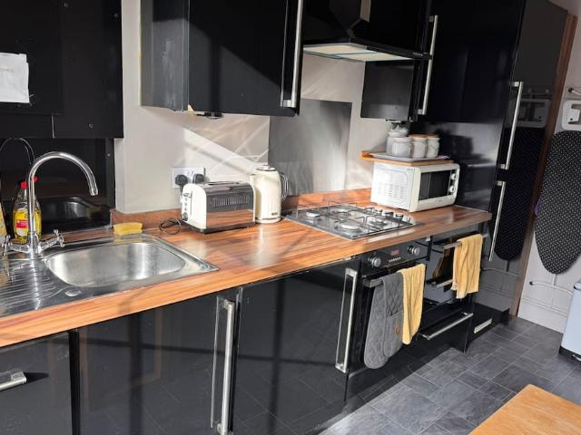 6 7 Regent Terrace | Studio house for rent #97068945 | Rentberry
