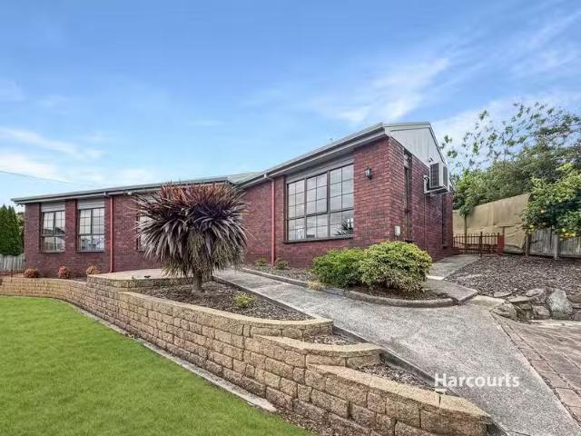 6 8 Malunna Crescent, PARKLANDS, TAS 7320 House for Rent