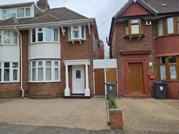 6, 8 Pendragon Road, Birmingham, B42 1RN, United Kingdom | 3 bed duplex for rent #166862124 | Rentberry