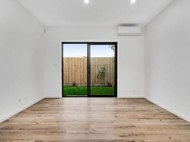 Modern 2 Bedroom Unit in a Convenient Location