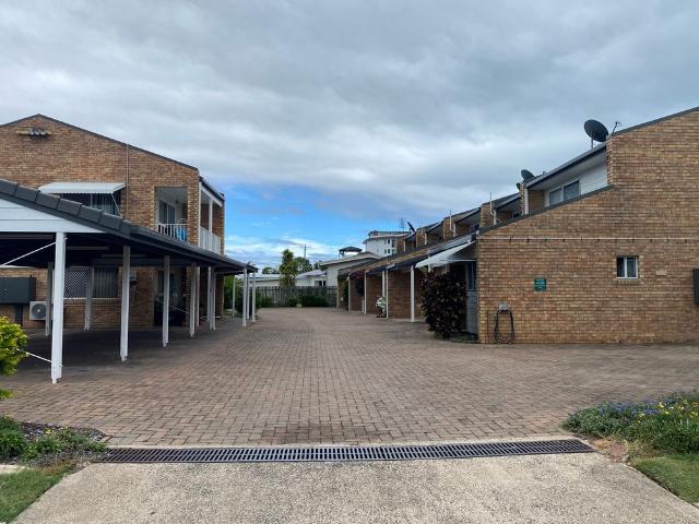 6 / 99 Cypress Street, Torquay QLD 4655