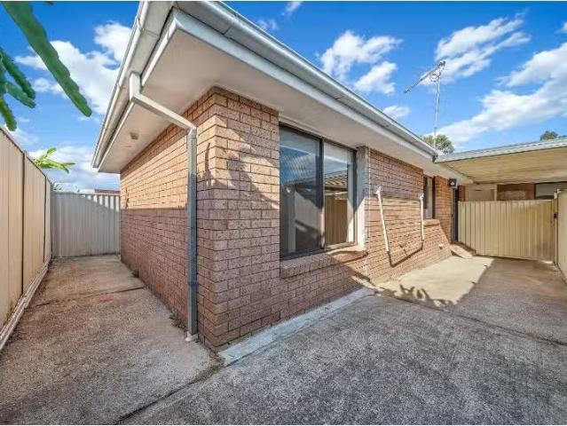 6a Triten Avenue, GREENFIELD PARK House for rent Listed by Yo.