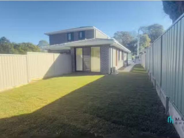 6A Baronbali Street, Dundas House for rent Listed by Alfred.