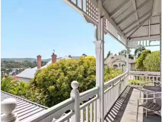 6a Bellevue Parade, NEW TOWN House for rent Listed by For Ren.