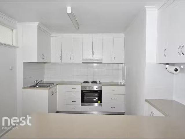 6A Cavell Street, WEST HOBART Apartment for rent Listed by Va.