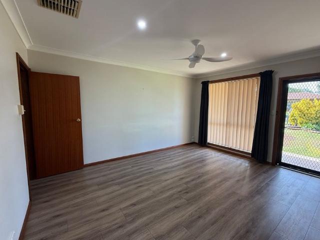 6A Douglas Mawson Drive