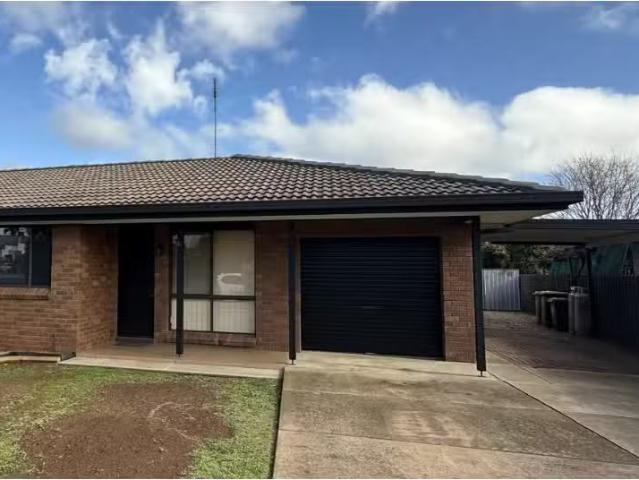 6A Douglas Mawson Drive, Dubbo Townhouse for rent Listed by P.