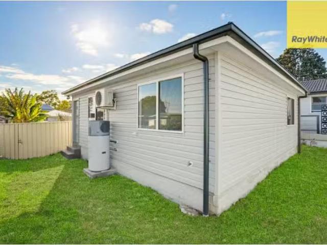 6A Hardy Street, BLACKETT House for rent Listed by Rosie Dunn.