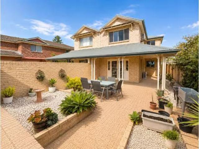 6A Havenview Road, TERRIGAL Townhouse for rent Listed by For.