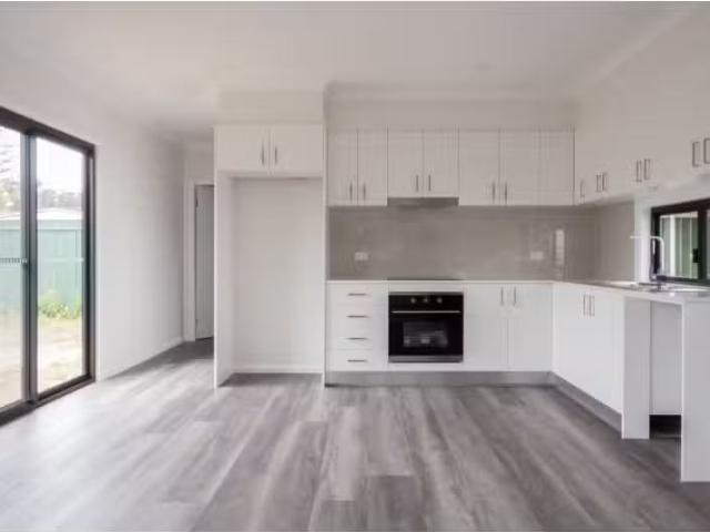 6A Mercator Crescent, WILLMOT House for rent Listed by Henry.