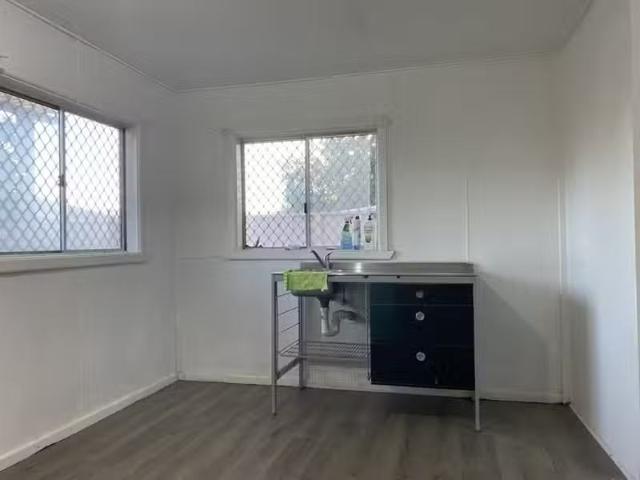 6a Miles Street, Mascot House for rent Listed by Tig Tag Leas.
